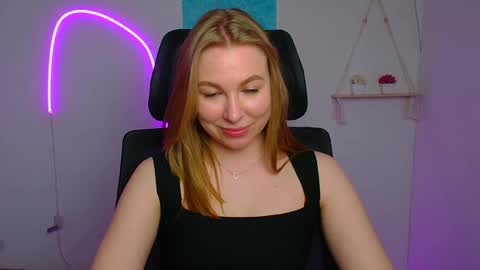 Snapshot of emilia_ilia chatting on 18, 4, 2026 Emilia online show from 18, 4, 2026