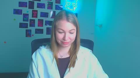 Snapshot of emilia_ilia chatting on 20, 4, 2026 Emilia online show from 20, 4, 2026