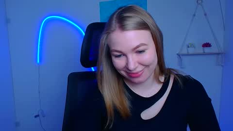Snapshot of emilia_ilia chatting on 23, 4, 2026 Emilia online show from 23, 4, 2026