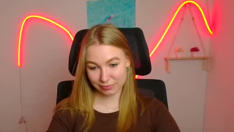 Snapshot of emilia_ilia chatting on 16, 5, 2026 Emilia online show from 16, 5, 2026