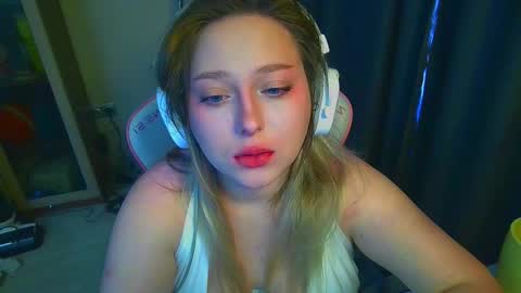 Snapshot of emiliaaah chatting on 26, 2, 2026 emiliaaah online show from 26, 2, 2026