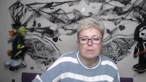 EmiliaGree online show from 4, 11, 2025