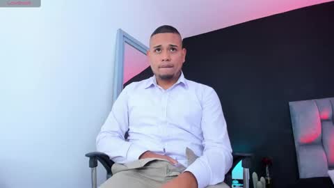 emilianoclarke online show from 16, 9, 2025