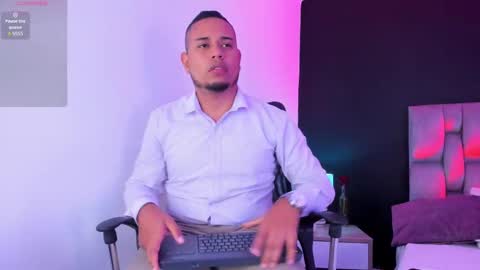 emilianoclarke online show from 26, 9, 2025