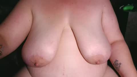 Snapshot of emiliefoxx chatting on 27, 4, 2026 emilie foxx online show from 27, 4, 2026
