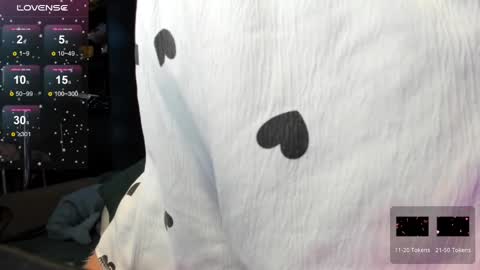 Snapshot of emiliyaqueen chatting on 18, 1, 2025 Emiliya online show from 18, 1, 2025