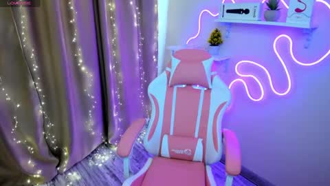 Snapshot of emiliyaqueen chatting on 24, 2, 2025 Emiliya online show from 24, 2, 2025