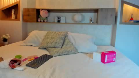 Snapshot of emilly_beaumontt chatting on 22, 2, 2026 Emily Beaumont. online show from 22, 2, 2026