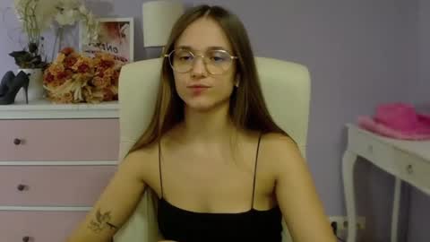 Emilly online show from 17, 2, 2025