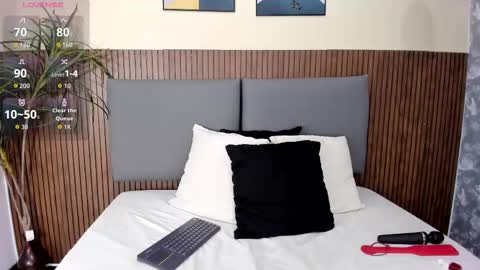 emillyharper_ online show from 16, 10, 2025