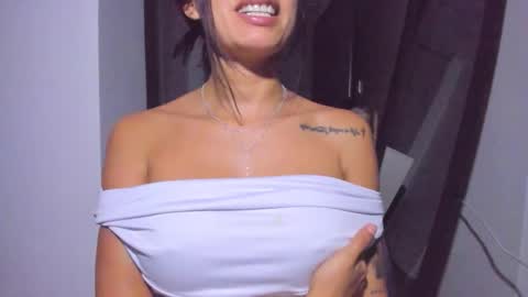 Snapshot of emillyhils1 chatting on 9, 3, 2026 emilly online show from 9, 3, 2026