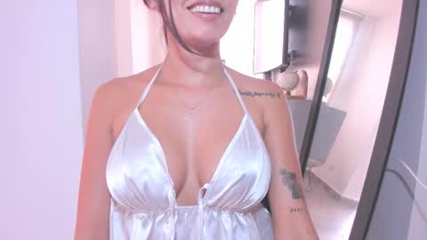 Snapshot of emillyhils1 chatting on 24, 3, 2026 emilly online show from 24, 3, 2026