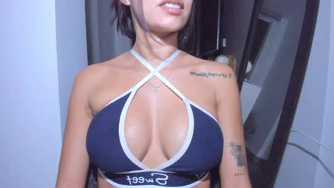 Snapshot of emillyhils1 chatting on 25, 3, 2026 emilly online show from 25, 3, 2026