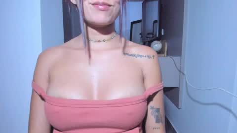 Snapshot of emillyhils1 chatting on 11, 5, 2026 emilly online show from 11, 5, 2026