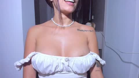 Snapshot of emillyhils1 chatting on 14, 5, 2026 emilly online show from 14, 5, 2026