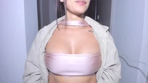 Snapshot of emillyhils1 chatting on 12, 7, 2026 emilly online show from 12, 7, 2026
