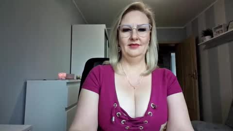 EmillyLove online show from 31, 3, 2026