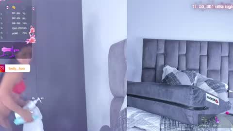 Snapshot of emily___fox chatting on 22, 6, 2026 Emily online show from 22, 6, 2026
