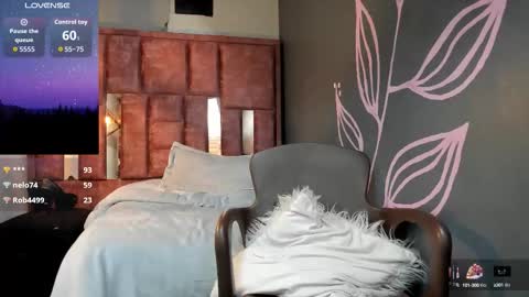 EMILY FOX online show from 28, 9, 2025