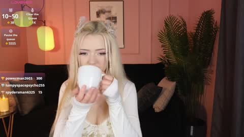 Emily online show from 25, 12, 2024