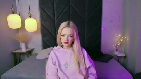 Emily online show from 28, 9, 2025