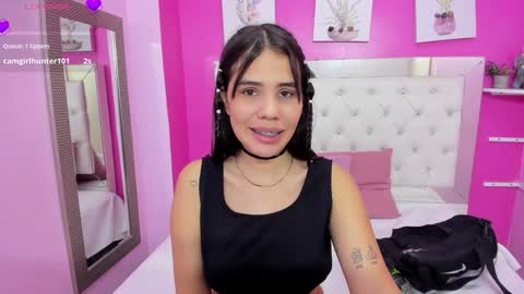 Snapshot of emily_beltonn chatting on 2, 2, 2025 online show from 2, 2, 2025