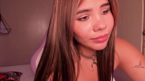 Snapshot of emily_beltonn chatting on 6, 2, 2026 online show from 6, 2, 2026