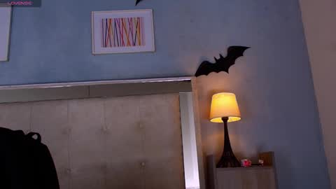 emily_castillo1_ online show from 2, 12, 2025