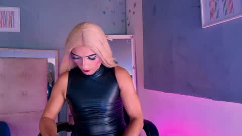 emily_castillo1_ online show from 2, 7, 2026