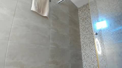 emily_gaviria1 online show from 15, 4, 2026