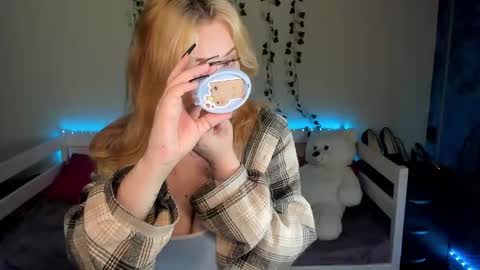 EMILY online show from 5, 10, 2025