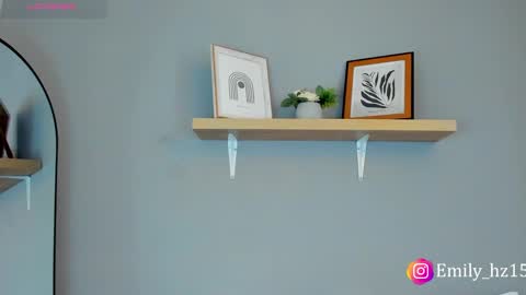 Emily online show from 26, 2, 2025