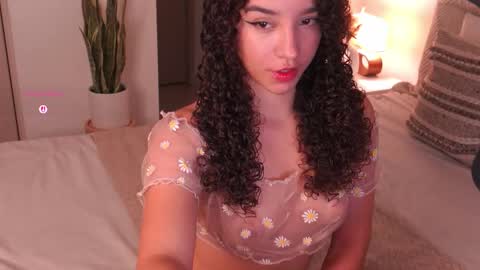 Snapshot of emily_johnson1 chatting on 17, 11, 2025 Juliana online show from 17, 11, 2025