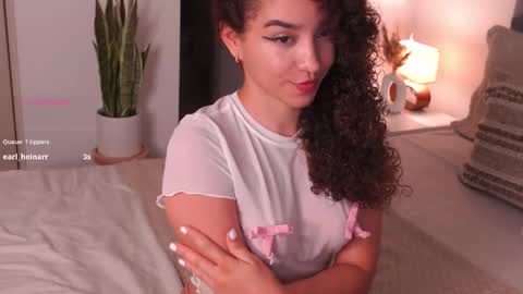 Snapshot of emily_johnson1 chatting on 23, 11, 2025 Juliana online show from 23, 11, 2025