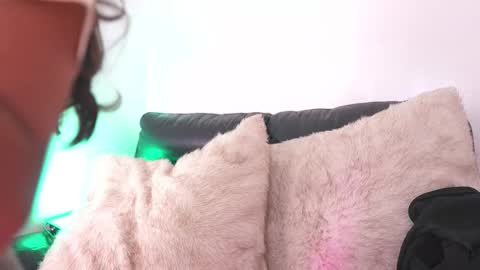 mily online show from 21, 3, 2026