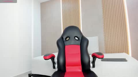 emily_kovac online show from 5, 12, 2025