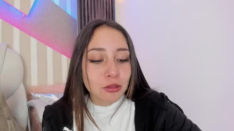 Snapshot of emily_layton chatting on 11, 9, 2025 Emily online show from 11, 9, 2025
