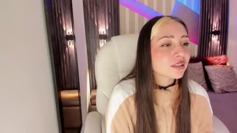 Snapshot of emily_layton chatting on 22, 9, 2025 Emily online show from 22, 9, 2025