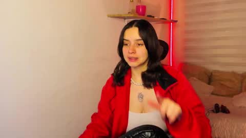 emily_lindey online show from 11, 11, 2025