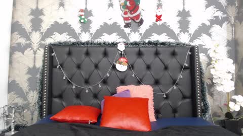 Snapshot of emily_loperaa chatting on 13, 1, 2025 Emily online show from 13, 1, 2025