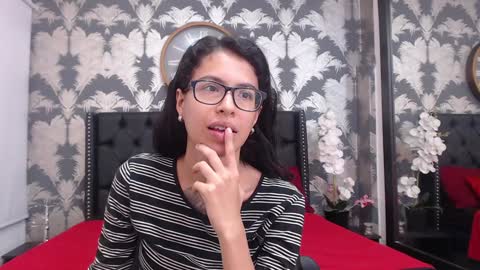 Snapshot of emily_loperaa chatting on 31, 1, 2025 Emily online show from 31, 1, 2025