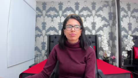 Snapshot of emily_loperaa chatting on 3, 2, 2025 Emily online show from 3, 2, 2025