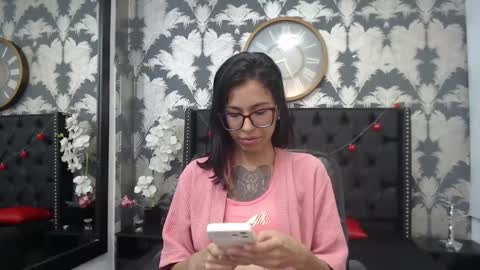 Snapshot of emily_loperaa chatting on 5, 3, 2025 Emily online show from 5, 3, 2025