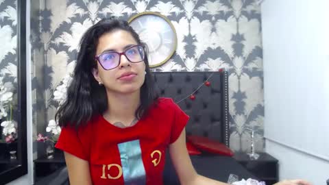 Snapshot of emily_loperaa chatting on 12, 3, 2025 Emily online show from 12, 3, 2025
