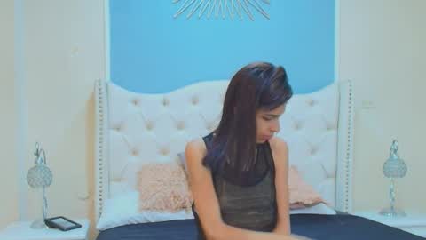 Snapshot of emily_loperaa chatting on 16, 9, 2025 Emily online show from 16, 9, 2025