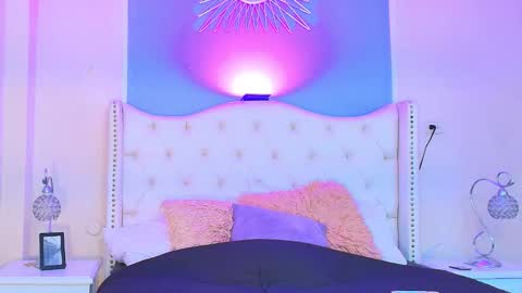 Snapshot of emily_loperaa chatting on 2, 10, 2025 Emily online show from 2, 10, 2025