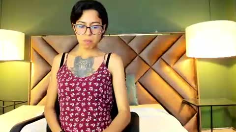 Snapshot of emily_loperaa chatting on 20, 6, 2026 Emily online show from 20, 6, 2026