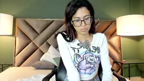 Snapshot of emily_loperaa chatting on 22, 6, 2026 Emily online show from 22, 6, 2026