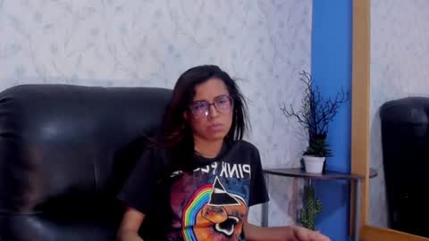 Snapshot of emily_loperaa chatting on 3, 7, 2026 Emily online show from 3, 7, 2026
