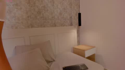 Snapshot of emily_luve chatting on 8, 7, 2026 emily_luve online show from 8, 7, 2026